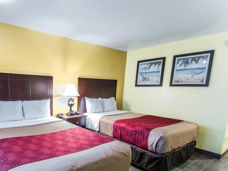 Econo Lodge Cocoa Beach - Near The Port Екстериор снимка