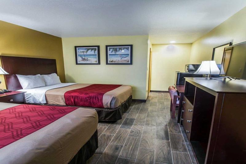 Econo Lodge Cocoa Beach - Near The Port Екстериор снимка